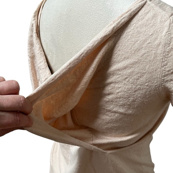 Moda International Medium (Fits like small) Light Peach Short Sleeve Sweater Bow - Picture 6 of 7